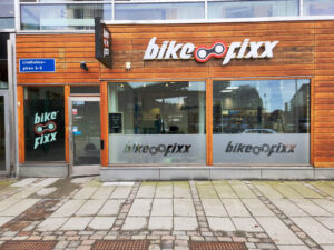 bild av utsidan av Bike Fixx cykelverkstad på Lindholmen, Göteborg